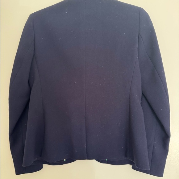 Talbots navy blazer with gold, detailed buttons. Size 4P. I excellent condition - Picture 4 of 6